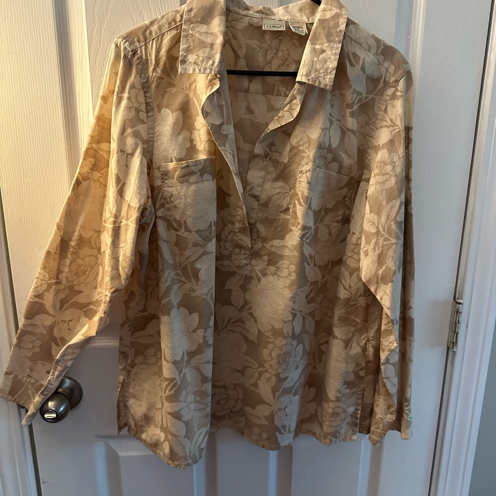 LL bean v-neck Floral Shirt
